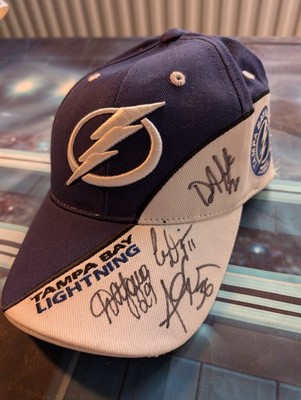 Vintage NHL Tampa Bay Lightning HoF Dave Andreychuk Signed Hockey Hat, OSFA