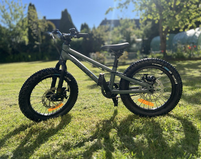 COMMENCAL Ramones 16 Zoll Kinderfahrrad grün 1-Gang Scheibenbremse-Woom 16