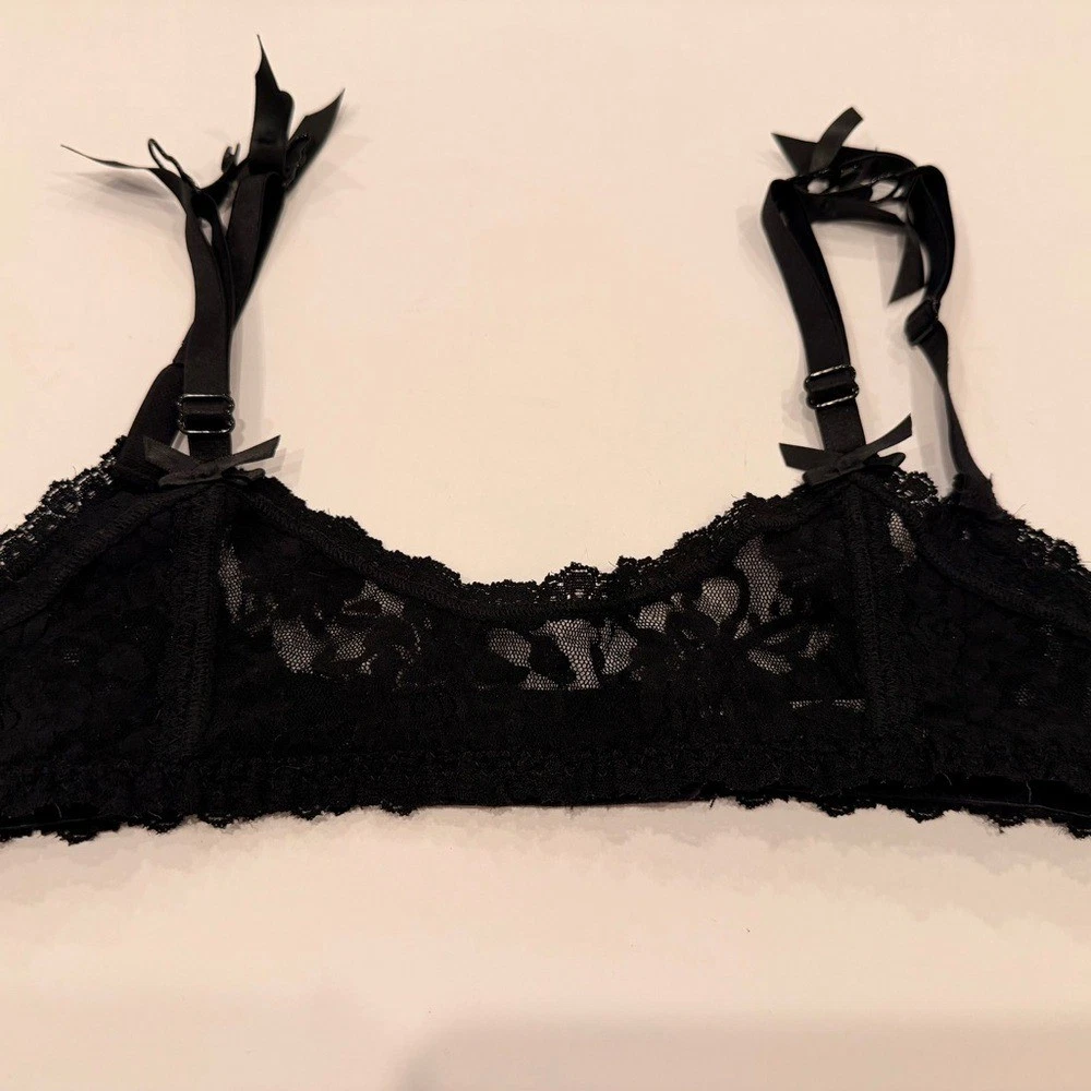 hanky panky signature lace garter belt Difference Between Vibrators & Dildos - Sex Toy Guides main image 0