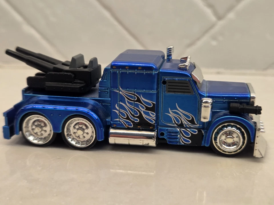 2009 Jada Battle Machines Battle Rig Blue Semi Truck Diesel Flame #008 Loose - Image 2 of 4