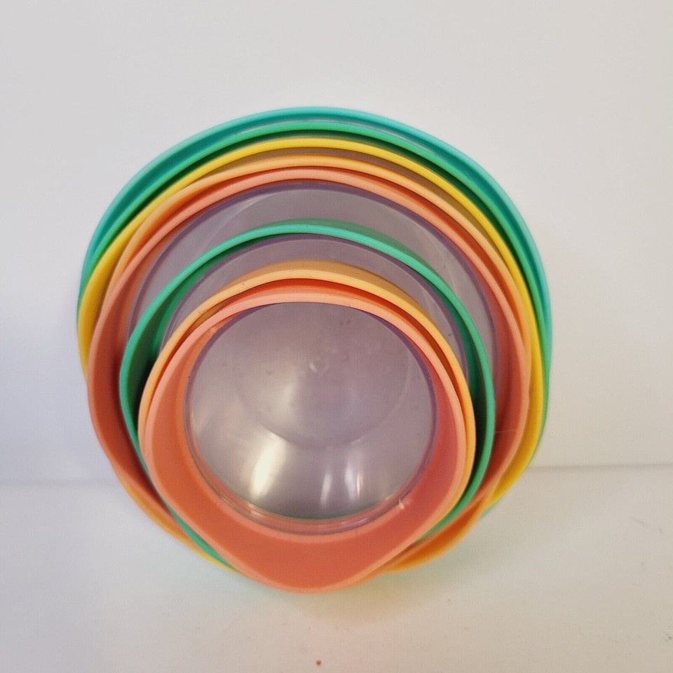 Lovevery Nesting Stacking Drip Drop Cups 8 Pc Inspector Play Kit