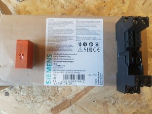 Реле втычное rt424024