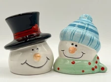 Kathryn Beich ~⛄Snow Couple Salt & Pepper Shakers❤️~ Valentine's Day/Winter❄️