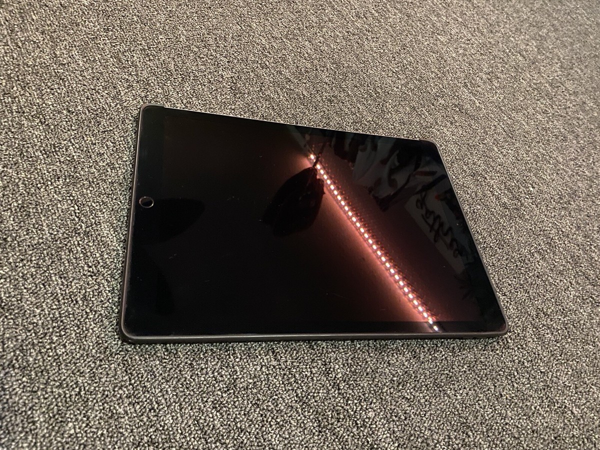 Apple iPad Pro 2nd Gen. 512GB, Wi-Fi, 12.9 in - Space Gray Apple iPad Pro 2nd Gen. 512GB, Wi-Fi, 12.9 in - Space Gray