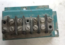 Onan NHC NHC-MS 2 Cylinder Engine Electrical Connector Block Mount Distribution 