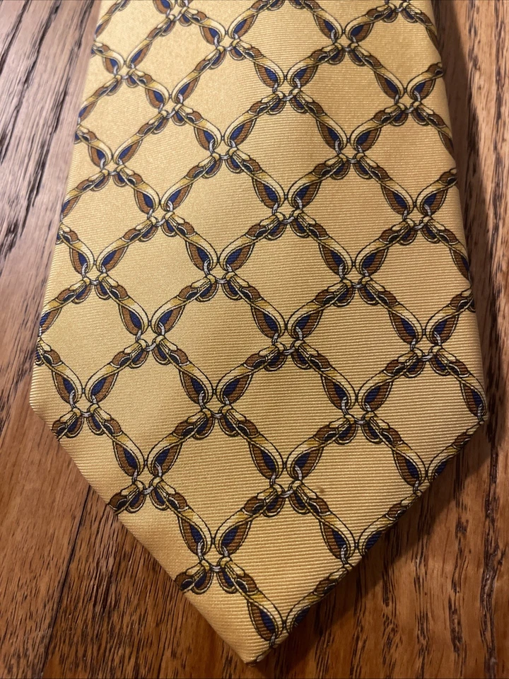 Corbata de seda vintage usada en excelente estado Burberry geométrica eslabones dorados hecha en Inglaterra Reino Unido Foto 2 de 4