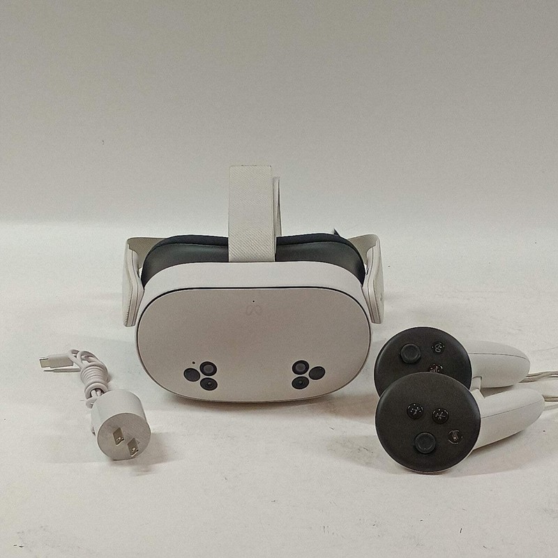 Meta Quest 3S 128GB Standalone All-in-One VR Headset P97