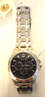 Bulova Men's Classic Multi-Function Watch Model 96C107 Pre-own Excellent conditi