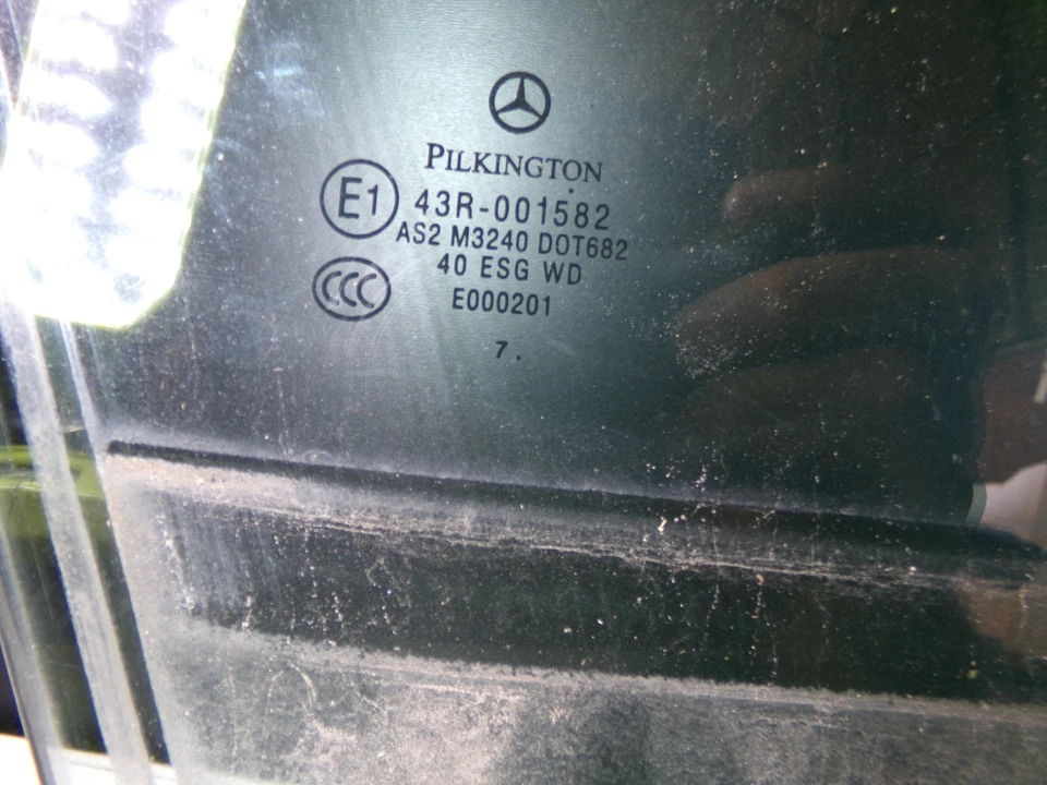 Front Right Door Window Glass 43R-001582 08-14 Mercedes Benz W204 C300 C350 - Image 4 of 4