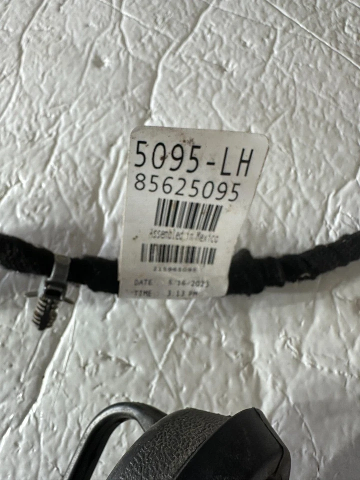 Оригинальный жгут электрической двери для переднего левого водителя 2024 GMC Sierra 2500 HD NO 85625095 - Изображение 4 из 4