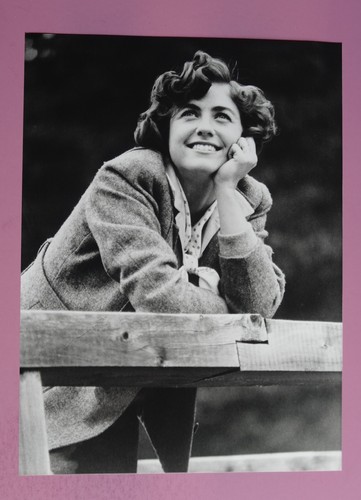 X160 Pressefoto - Betsy Brantley - Am Rande des Abgrunds (1982) - Bild 1 von 2