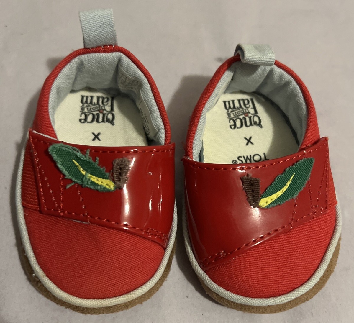 Toms Baby Shoes Red OUAF Apple Appliqué Tiny Alpargata Crib