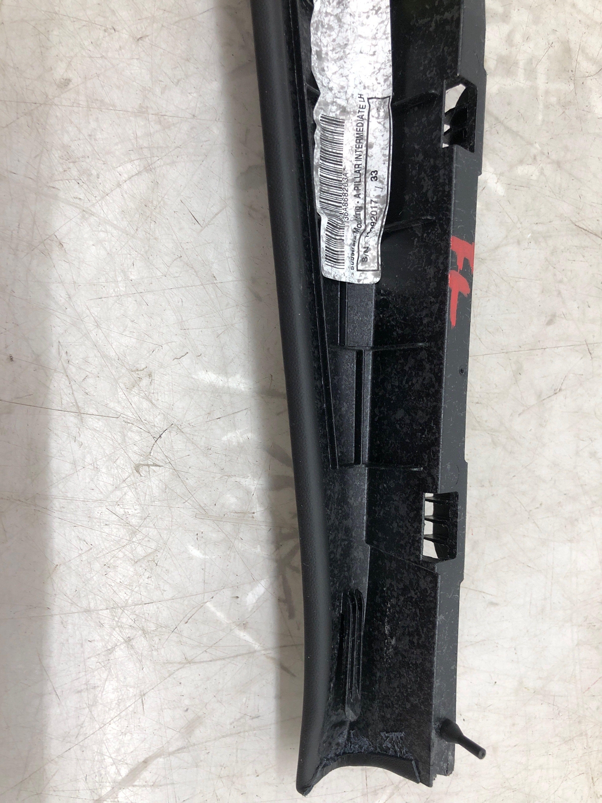 2016-2020 BENTLEY BENTAYGA FRONT LEFT LOWER A-PILLAR COVER TRIM PANEL 36A868203
