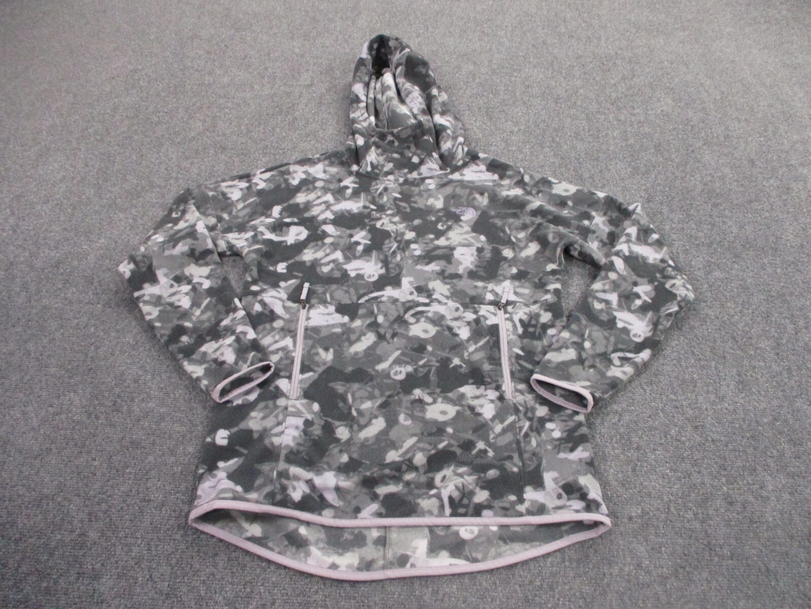 The North Face Gray Camo Fleece Pullover Jacket for Women Outdoor Casual Wear