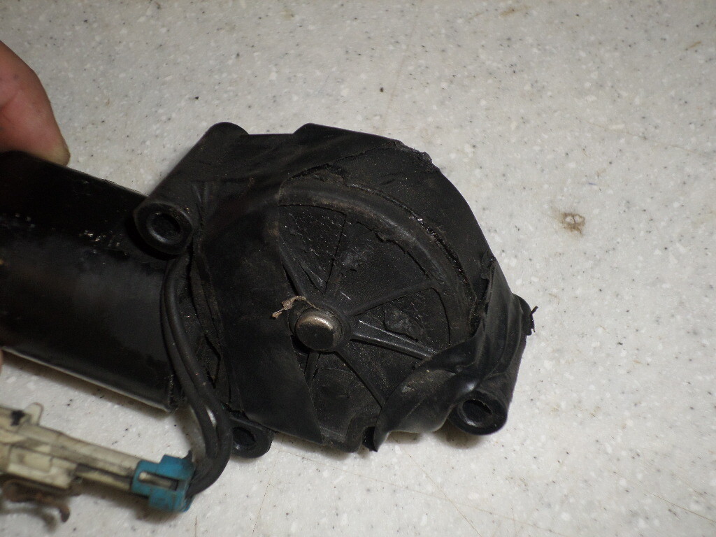 97 Trans Am LH HEADLIGHT MOTOR 93 94 95 96 Firebird LT1 T56