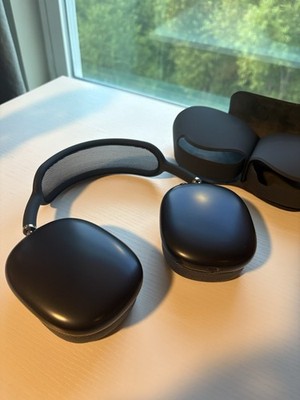 AirPods Max 2nd Generation USB-C Midnight