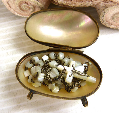 Vintage Mother Of Pearl Catholic Rosary In Natural Shell Case Holder Estate Find