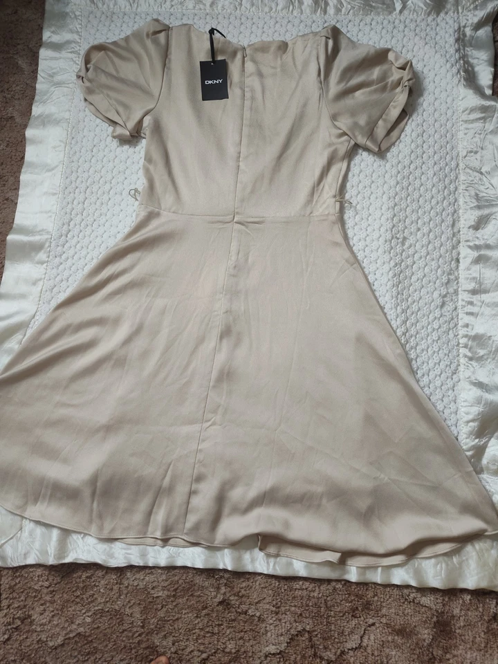Vestido DKNY Cuello en V Formal Bisiness Beige/Taupe Talla 10 Foto 2 de 4