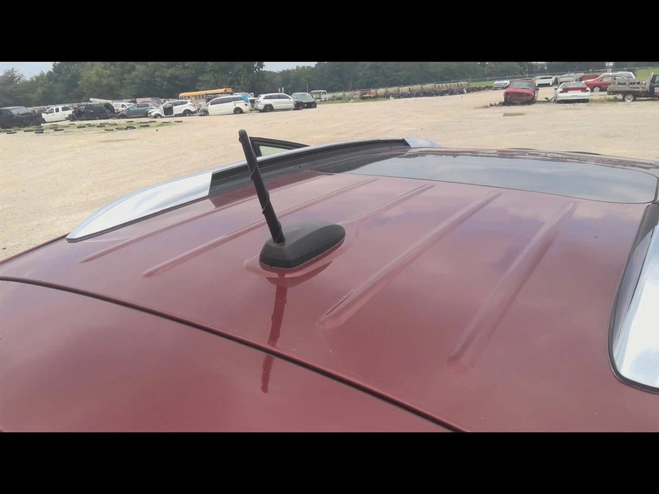 Antena Buick Enclave 2016 negra Foto 2 de 4