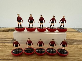 Subbuteo Heavyweight (HW) Team Fulham 2nd Kit/Swindon Town/Belgium Ref: 14