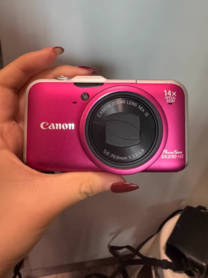Canon PowerShot SX230 HS 12.1MP 14x Optical Zoom Compact Digital