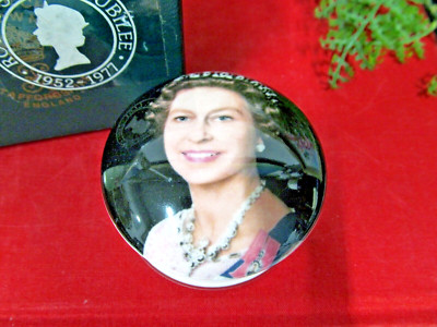 Crown Staffordshire Silver Jubilee Queen Elizabeth ll trinket holder