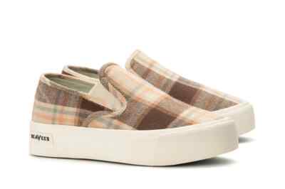 SeeVees Baha Slip Ons The Mushroom Flannel Sneaker Size US 8.5