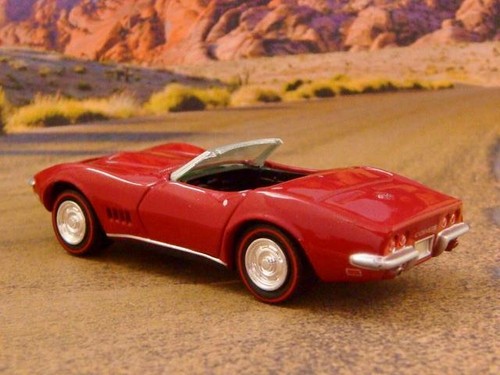 1968 Chevrolet C3 Corvette 427ci V-8 Convertible 1/64 Scale Limited Edition H - Picture 4 of 5