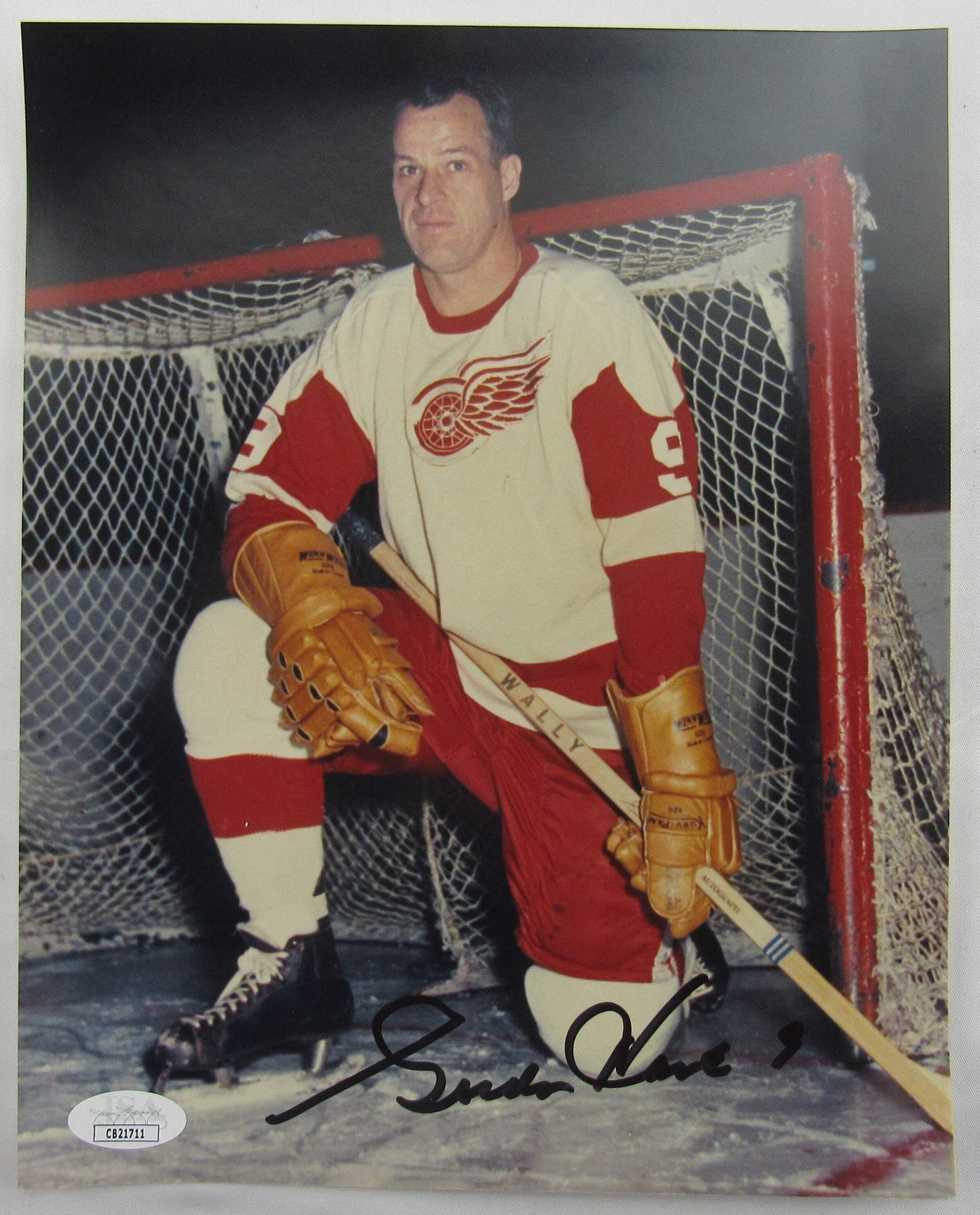 Gordie Howe Autographed Signed Auto Autograph 8x10 Photo JSA CB21711 