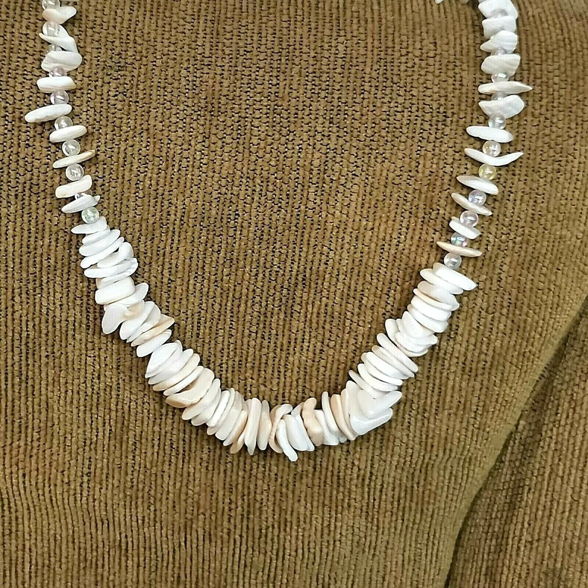 White cheap seashell necklace