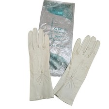 Paris of Paris Vintage Leather Gloves Size 7 Made in France Washable Cream