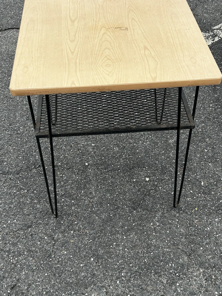Mesa auxiliar vintage MCM Mid Century moderna de hierro forjado patas de horquilla formica rara Foto 3 de 3