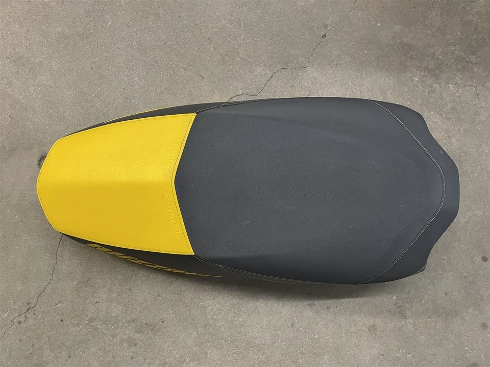 Asiento OEM Ski-Doo MXZ Blizzard 800 XS Renegade 1200 600 TNT 13 14 15 16 17 18 Foto 3 de 4