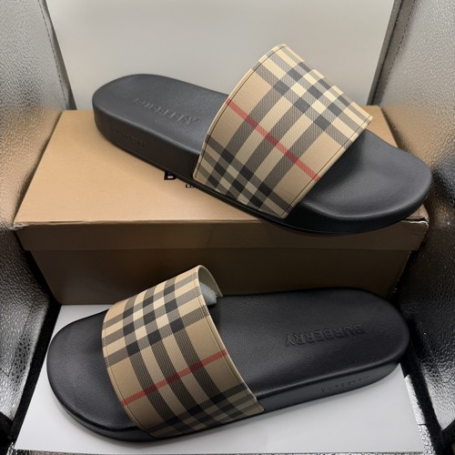 Burberry Mens/Womens Slides Size 10 Brand New with Box Never Worn