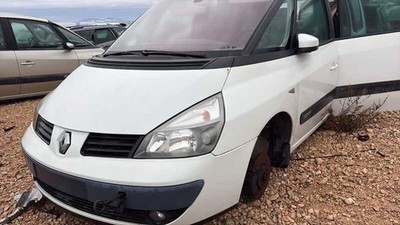 281 linker frontflügel RENAULT ESPACE 2.2 CAT 1984