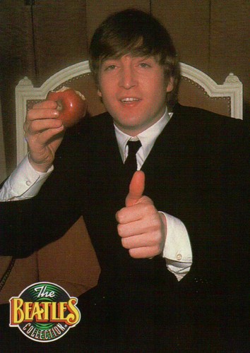John Lennon Eating an Apple and Giving a Thumbs Up --- Beatles Trading Card - 第 1/2 張圖片