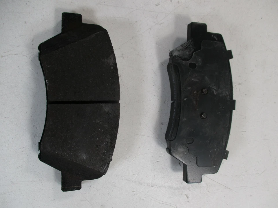 Aftermarket Front Ceramic Brake Pad Set for 2011-2015 Hyundai Elantra Foto 3 de 4