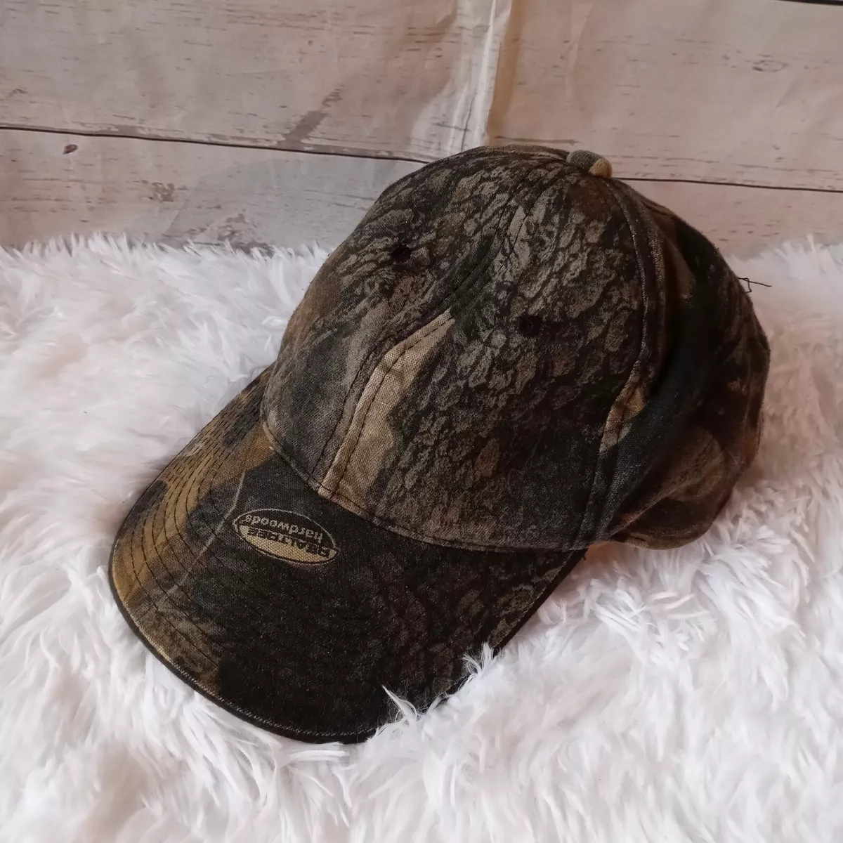 Signatures Realtree Hardwood Snapback Hat Cap Camoflauge Hunting