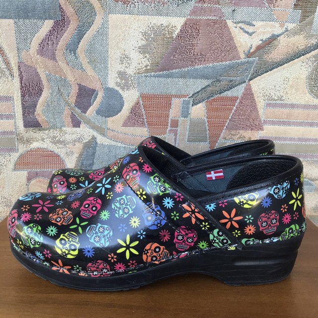 sanita sugar skull clogs