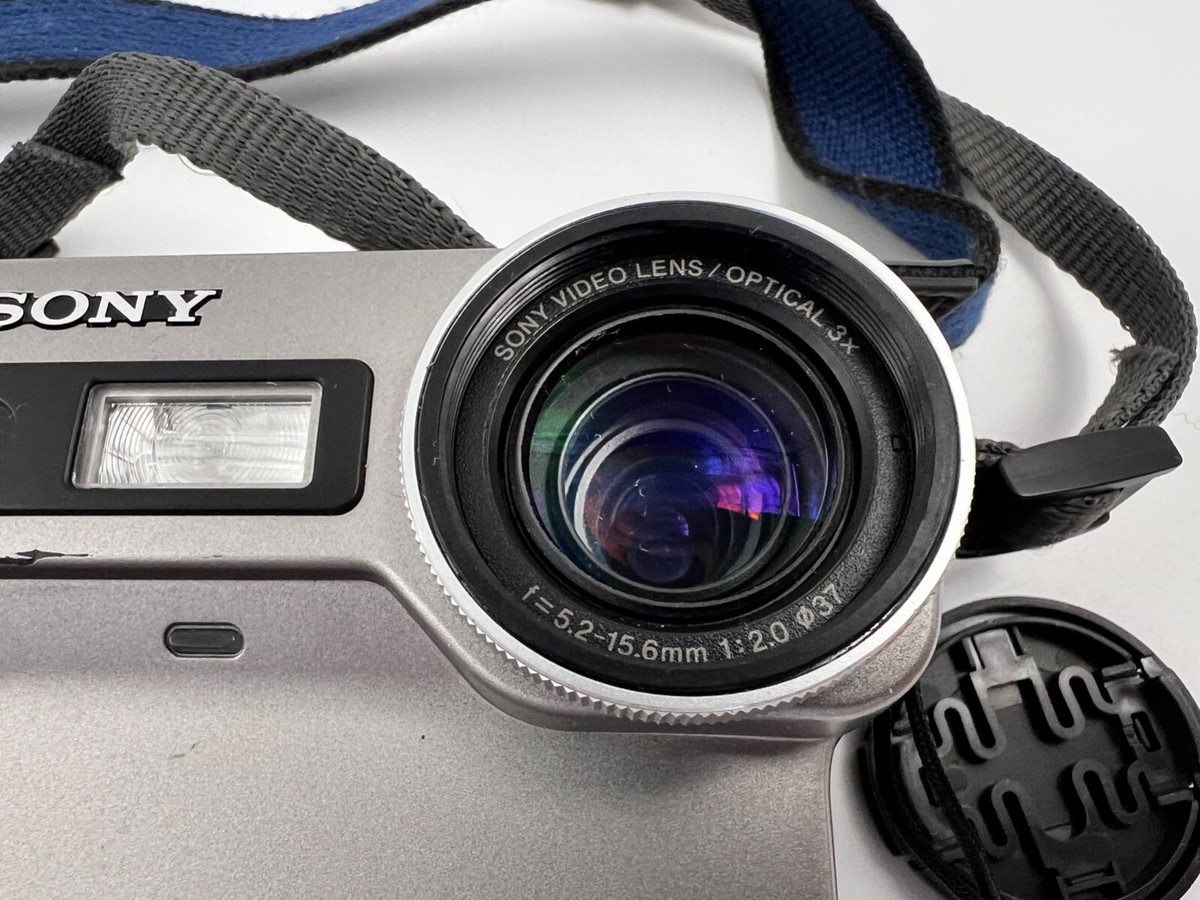 Sony Mavica MVC-FD81 0.9MP Digital Camera - Black & Metallic