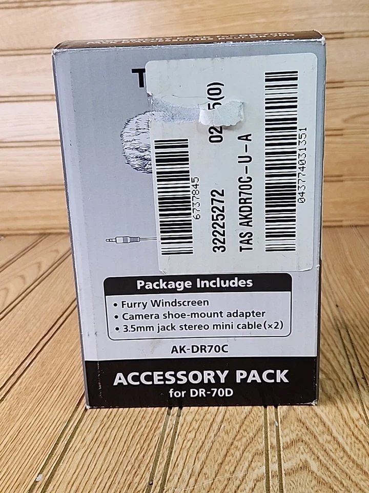 Tascam AK-DR1C Handheld Recording Accessory Package for DR Series - Image 3 of 4