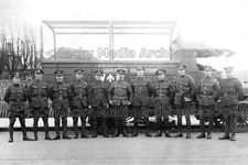 Kvv-140 WWI, Soldier Group with Lorry 1916. Photo