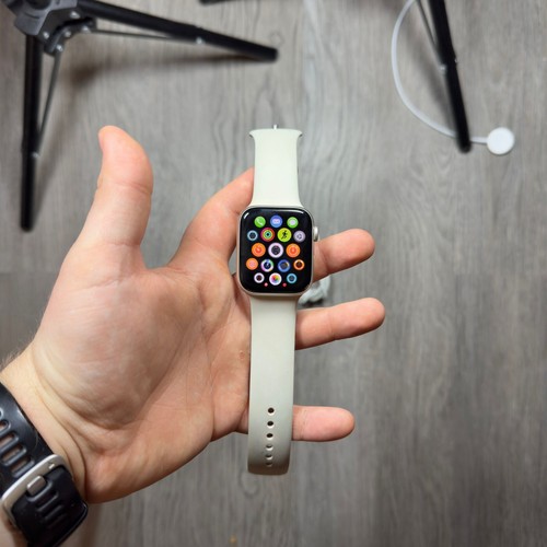 Apple Watch SE 2nd Generation - GPS - 44mm - Starlight - 100% BH - Zdjęcie 3 z 12