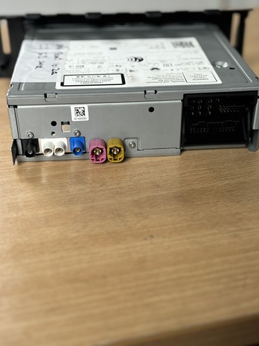 Seat Ibiza 2016 Fr R 1.2 Petrol Radio Stereo Head Unit CD 5QA035858 - Picture 4 of 5