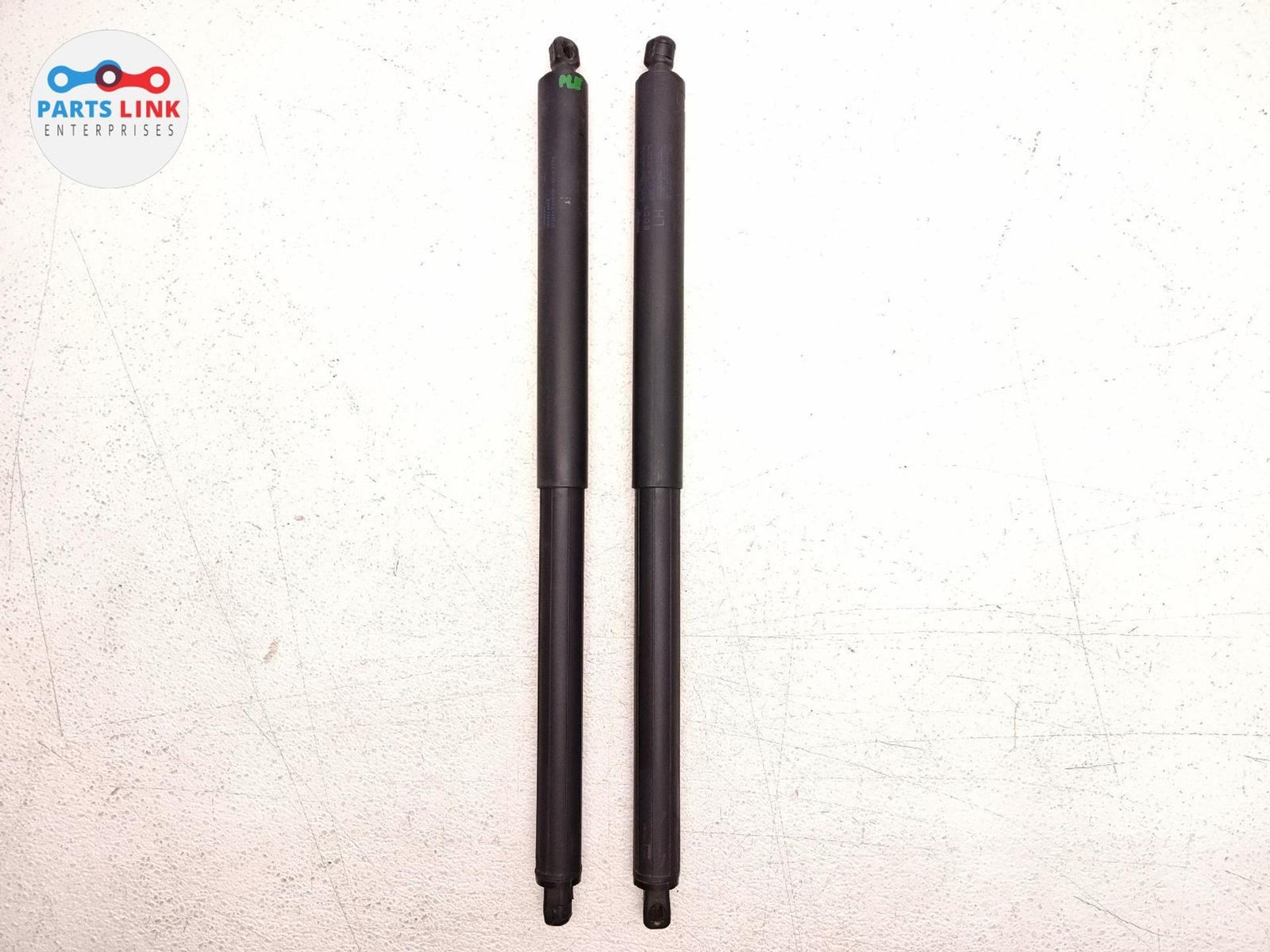 2016-20 BENTLEY BENTAYGA REAR LIFT GATE SHOCK TRUNK STRUT SPRING SUPPORT SET 636