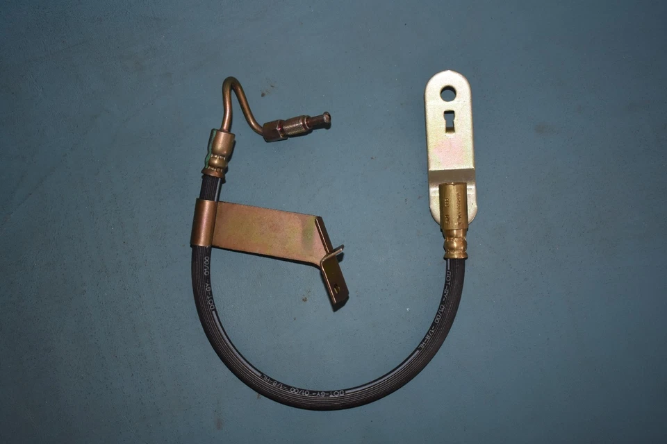 Conjunto de manguera de freno trasero Ford Thunderbird Mercury Cougar 1989-92 F2SZ-2A442-B Foto 3 de 4