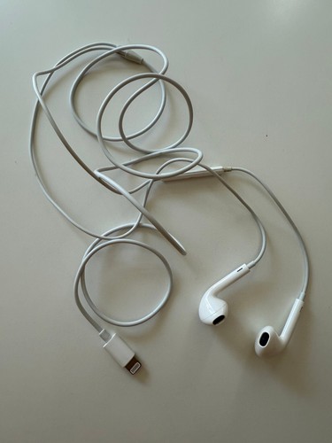 Apple Lightning EarPods Headphones EarPhones (Used) - Zdjęcie 2 z 5