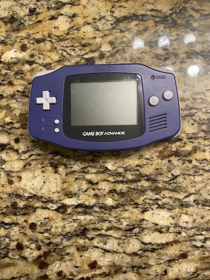 Nintendo Gameboy Advance roxo com 6 jogos + luz usada + estojo de transporte Pokémon! - Imagem 4 de 4