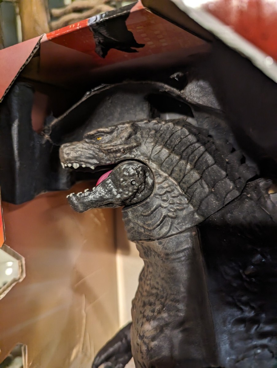 GIANT SIZE GODZILLA Jakks Pacific Deluxe figure Over 40 GIANT SIZE GODZILLA Jakks Pacific Deluxe figure Over 40