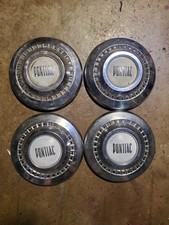 Lot Of Vintage Pontiac 10 Hubcaps White Center 1950s